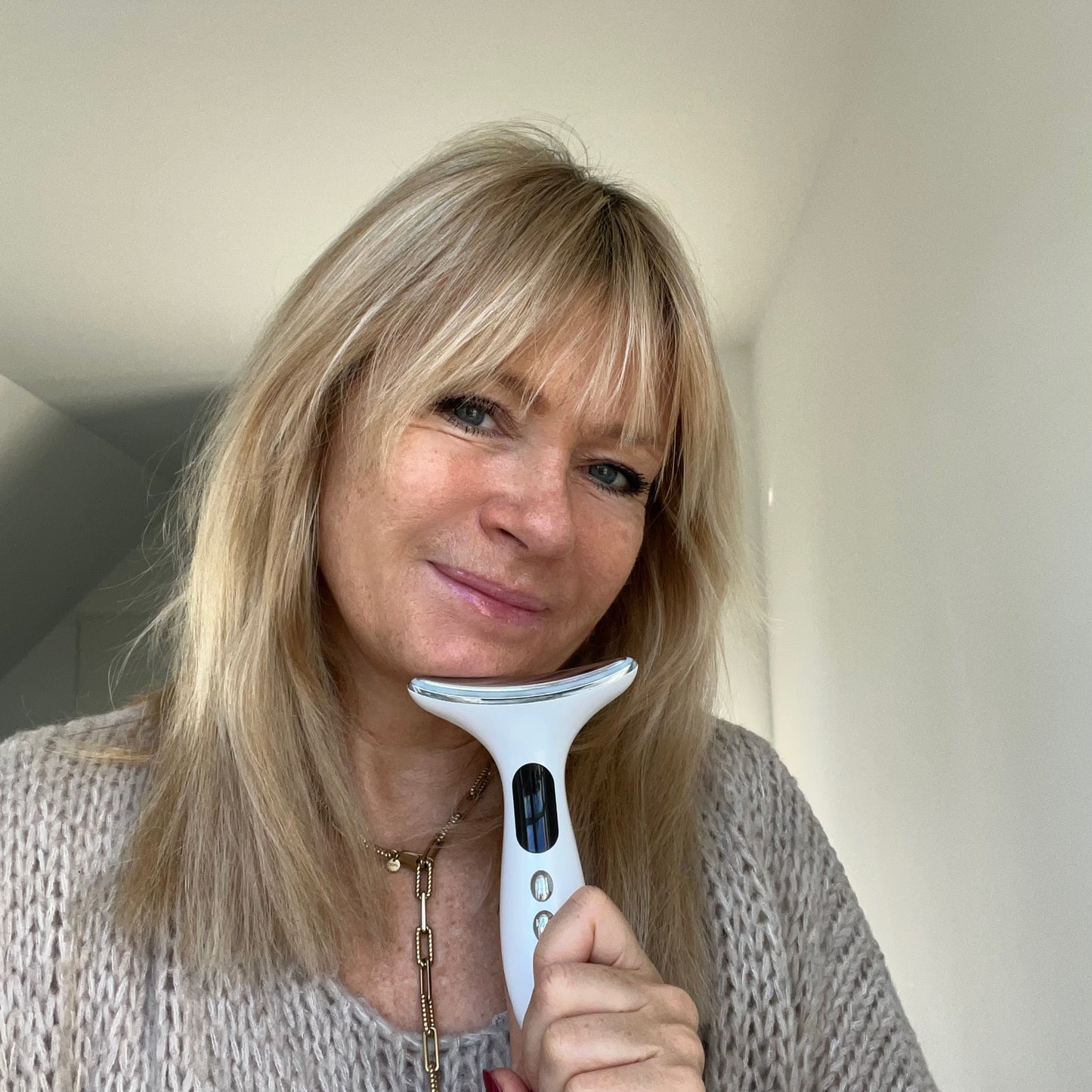 BeautyRevive™ Facelifter Pro